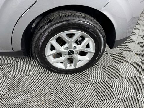 Used 2025 Kia Soul LX w/ LX Technology Package FWD image 46