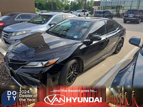 Used 2024 Toyota Camry XSE FWD image 1