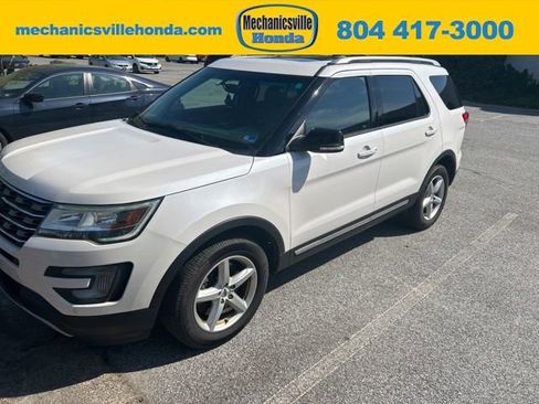 Used 2017 Ford Explorer XLT w/ Equipment Group 202A AWD/4WD image 1