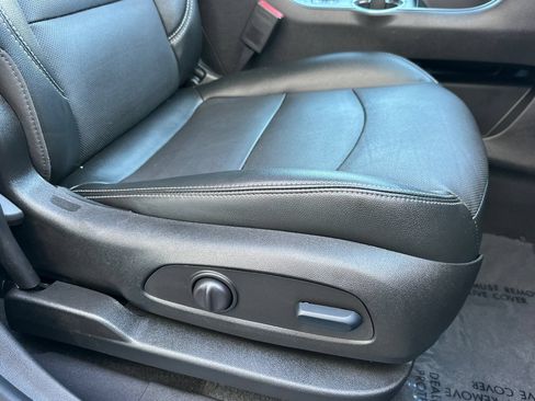 Certified 2023 GMC Terrain SLT w/ Elevation Edition FWD image 23