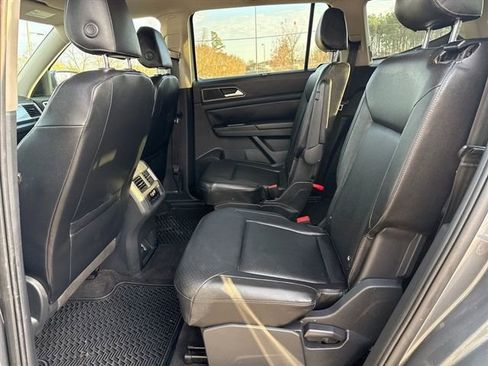 Used 2019 Volkswagen Atlas SE w/ Towing Package image 16