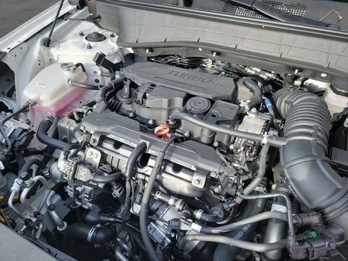 Used 2025 Hyundai Kona Limited image 28