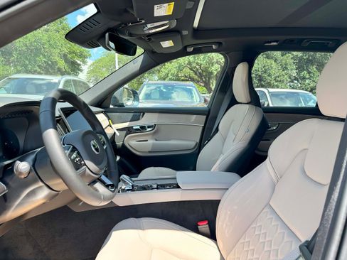 New 2026 Volvo XC90 B6 Plus w/ Protection Package Premier image 12