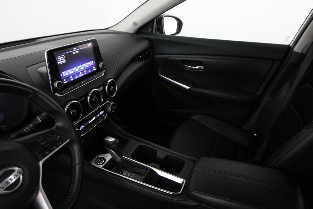 Used 2022 Nissan Sentra SR w/ SR Premium Package FWD image 18