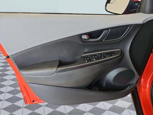 Used 2019 Hyundai Kona SE AWD/4WD image 10
