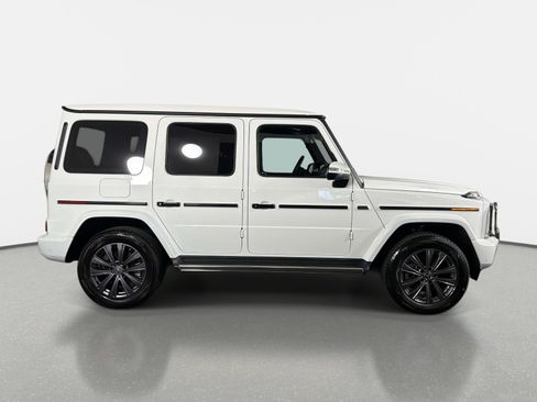 Used 2025 Mercedes-Benz G 550 image 2
