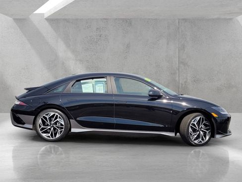 Used 2024 Hyundai Ioniq 6 SEL image 3