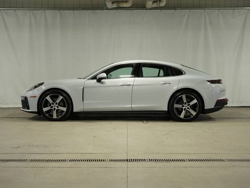 New 2025 Porsche Panamera 4 image 2
