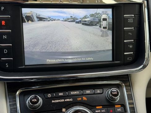 Used 2018 Lincoln Continental Black Label FWD image 31