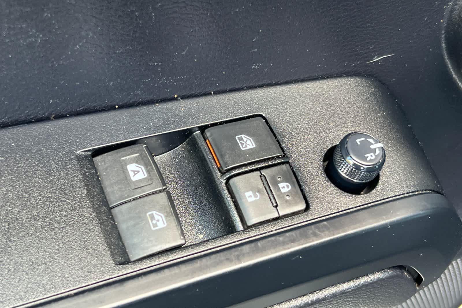 Used 2020 Toyota Tacoma SR RWD image 12