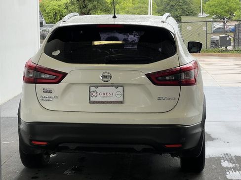 Used 2022 Nissan Rogue Sport SV w/ Technology Package AWD/4WD image 4