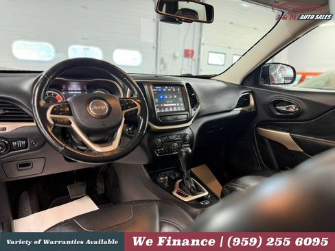 Used 2018 Jeep Cherokee Limited w/ High Altitude Package AWD/4WD image 33