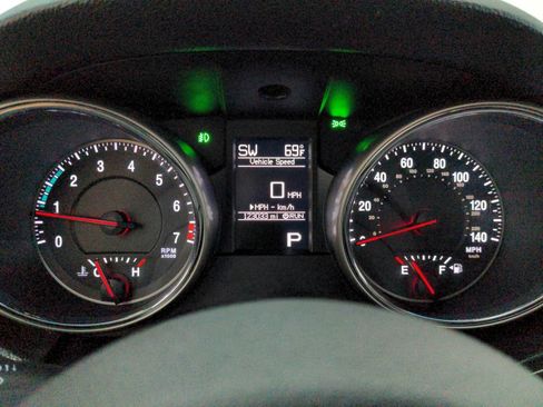 Used 2013 Jeep Grand Cherokee Laredo w/ Laredo E Group AWD/4WD image 18