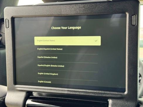 New 2026 Chrysler Pacifica Select FWD image 31