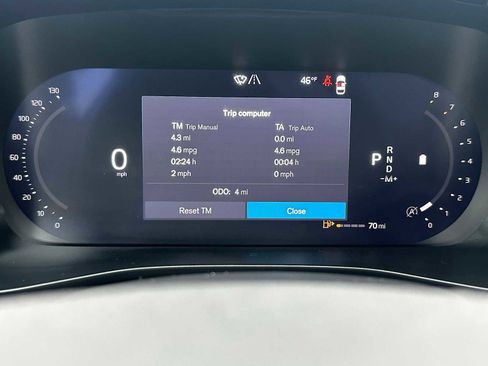 New 2026 Volvo XC40 B5 Ultra w/ Climate Package image 23