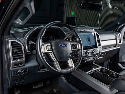 Used 2022 Ford F450 Platinum w/ FX4 Off-Road Package image 17