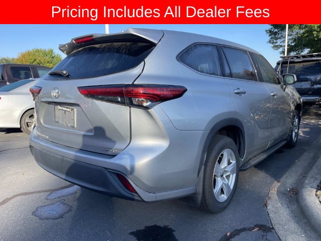 Used 2021 Toyota Highlander LE AWD/4WD image 8