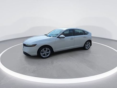 Used 2025 Honda Accord LX image 4