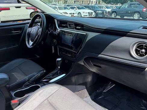 Used 2019 Toyota Corolla SE FWD image 12