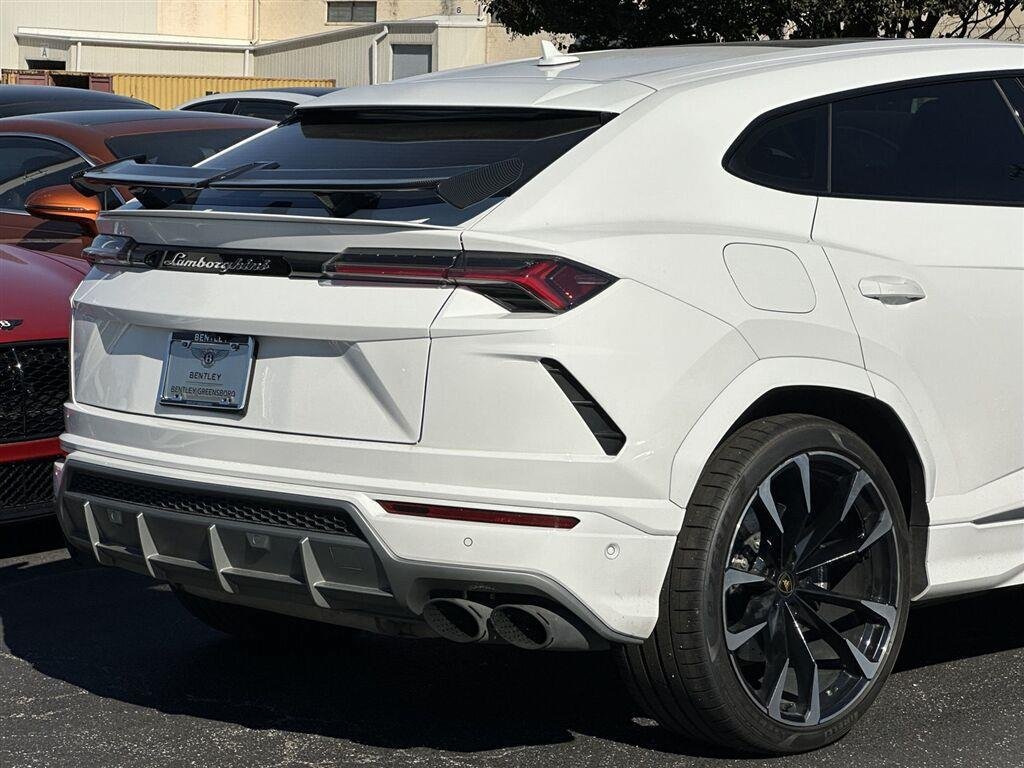 Used 2021 Lamborghini Urus AWD/4WD image 48