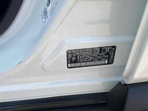 Used 2023 Nissan Rogue SV AWD/4WD image 32