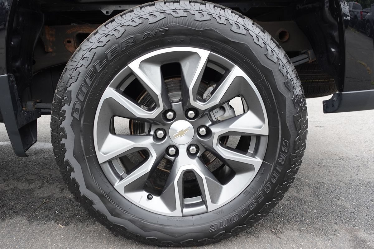 Used 2023 Chevrolet Silverado 1500 LT AWD/4WD image 52