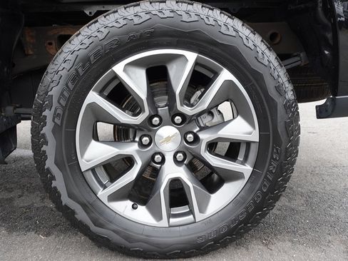 Used 2023 Chevrolet Silverado 1500 LT AWD/4WD image 52