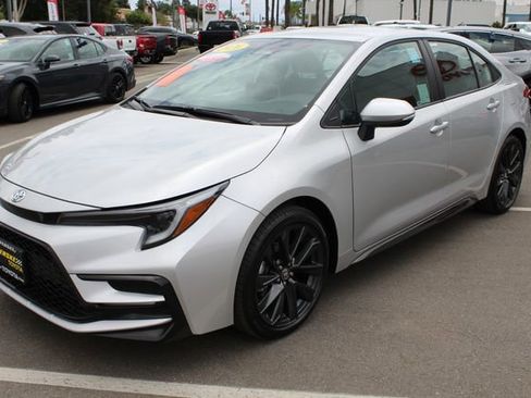 Certified 2026 Toyota Corolla SE w/ SE Package FWD image 7