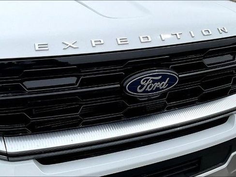 Certified 2025 Ford Expedition Max Platinum AWD/4WD image 21