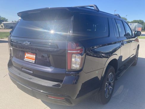 Used 2024 Chevrolet Suburban Z71 AWD/4WD image 8