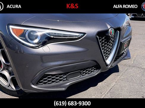 Used 2022 Alfa Romeo Stelvio Ti image 7