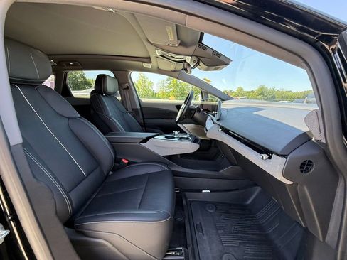 Used 2025 Cadillac Optiq Luxury 2 w/ LPO, Floor Liner Package AWD/4WD image 32