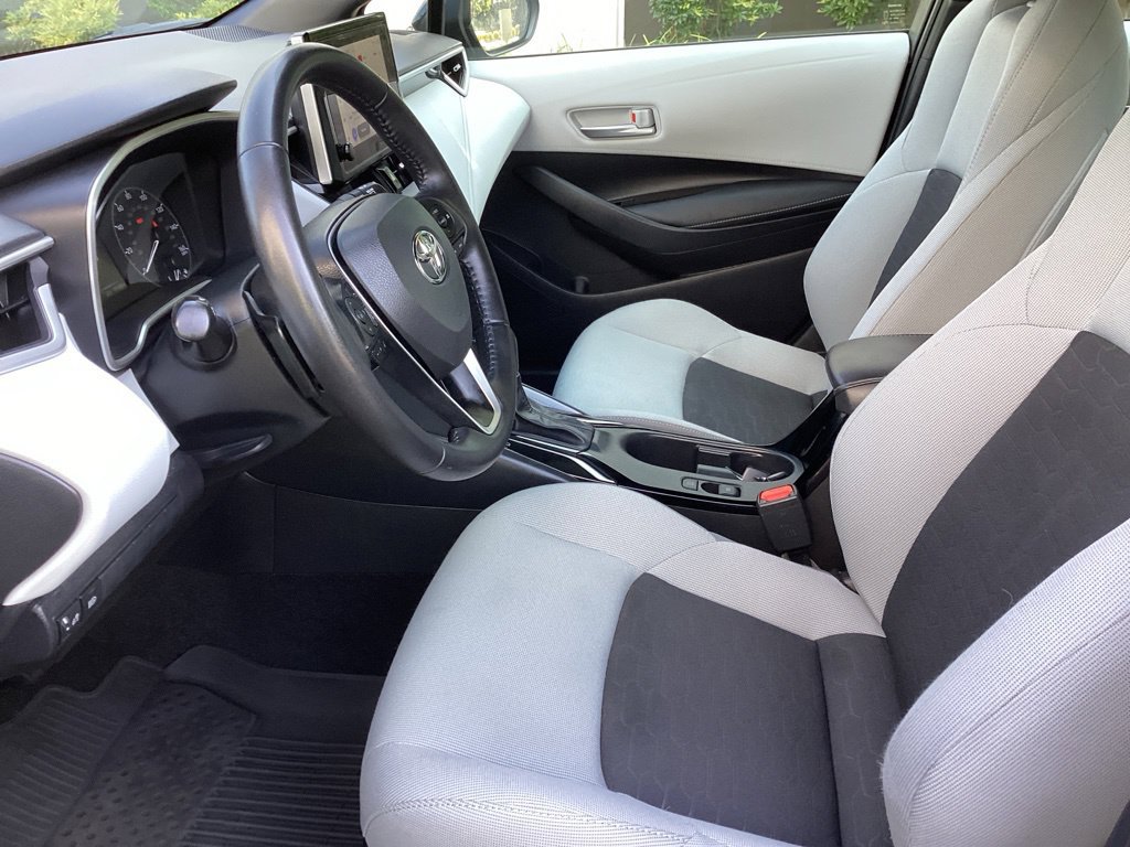 Certified 2025 Toyota Corolla SE w/ SE Package FWD image 3