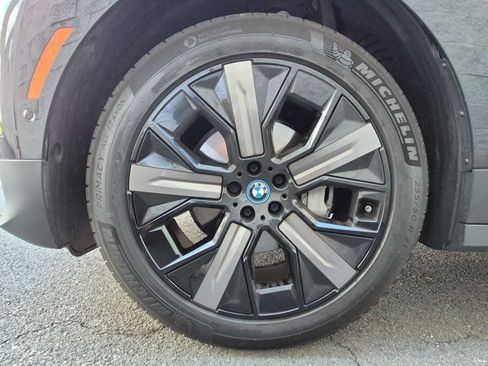 Used 2024 BMW iX xDrive50 AWD/4WD image 14