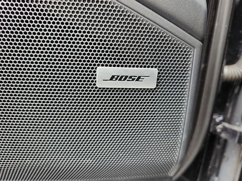 Used 2020 Porsche Cayenne Turbo image 22