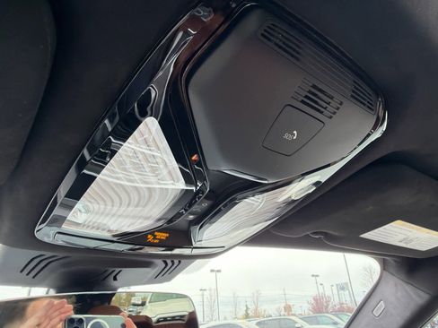 Used 2022 BMW X7 M50i image 39