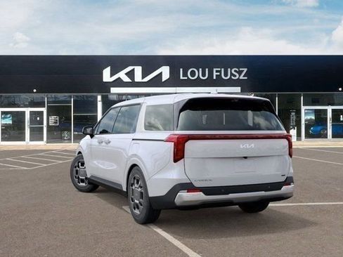 New 2026 Kia Carnival EX FWD image 4
