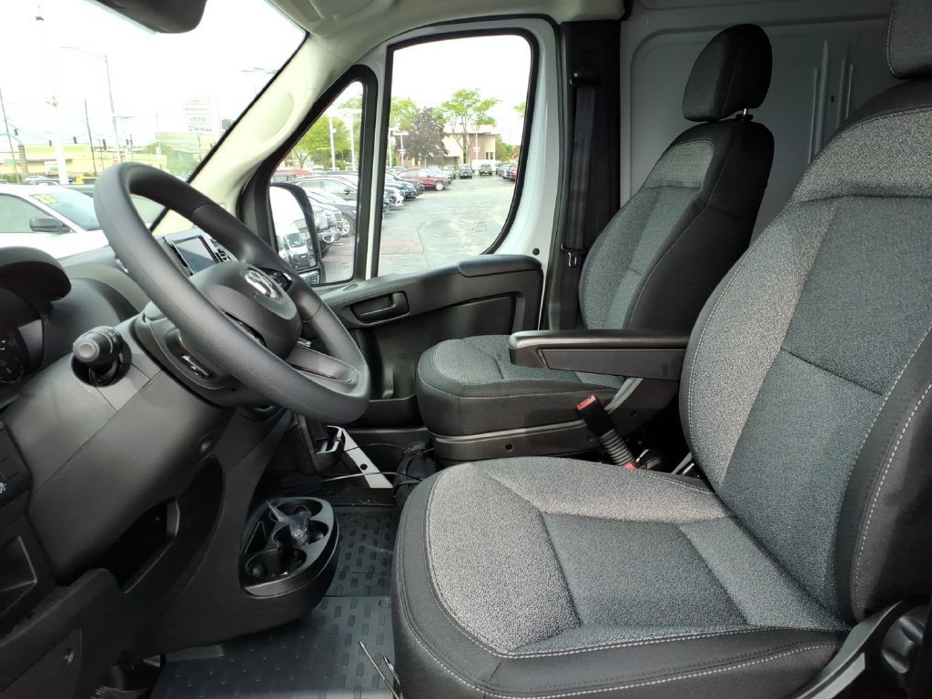 New 2026 RAM ProMaster 2500 w/ Convenience Group FWD image 8