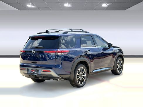 New 2026 Nissan Pathfinder Platinum FWD image 9