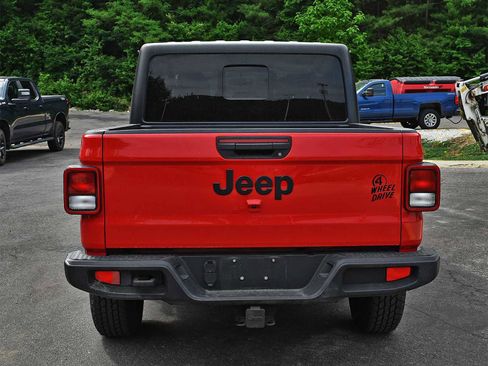 Used 2021 Jeep Gladiator Sport AWD/4WD image 7