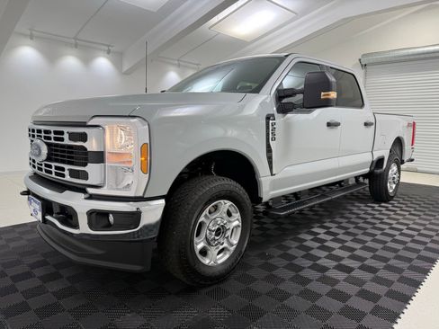 New 2026 Ford F250 XLT w/ FX4 Off-Road Package AWD/4WD image 3