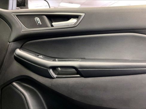 Certified 2022 Ford Edge SE w/ Black Appearance Package image 23