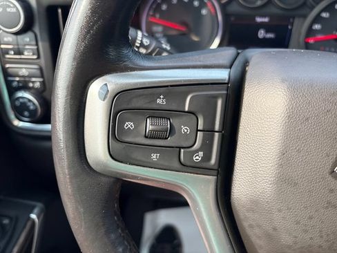 Used 2021 Chevrolet Silverado 1500 LT AWD/4WD image 11