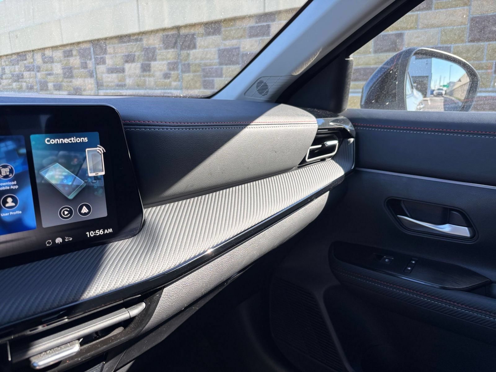 Used 2026 Nissan Kicks SR FWD image 33