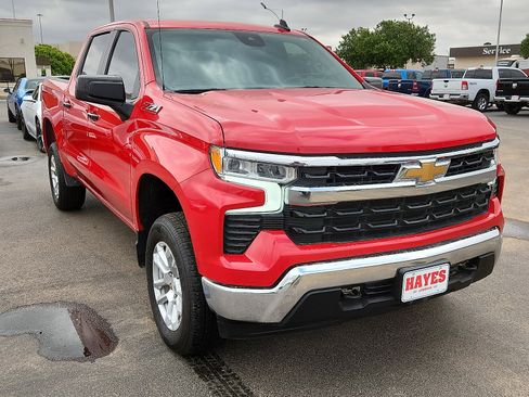 Used 2024 Chevrolet Silverado 1500 LT Trail Boss w/ Convenience Package II image 5