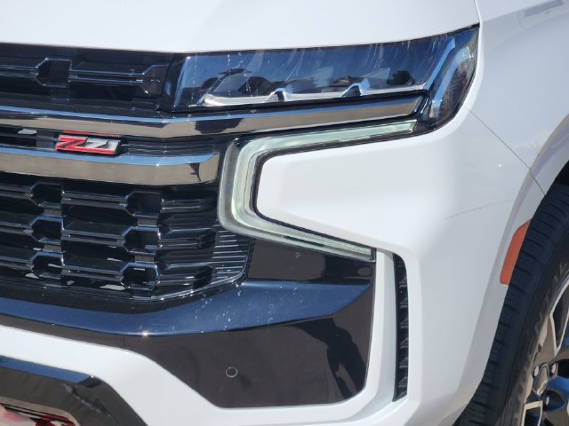 Used 2022 Chevrolet Suburban Z71 w/ Luxury Package AWD/4WD image 17