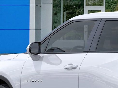 New 2025 Chevrolet Blazer LT w/ Driver Confidence Package image 12
