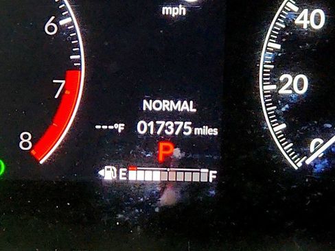 Used 2023 Honda HR-V LX image 15