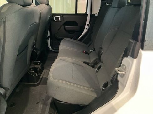 Used 2024 Jeep Gladiator Sport image 17