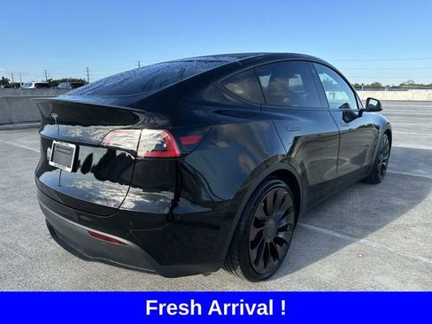 Used 2022 Tesla Model Y Performance image 14